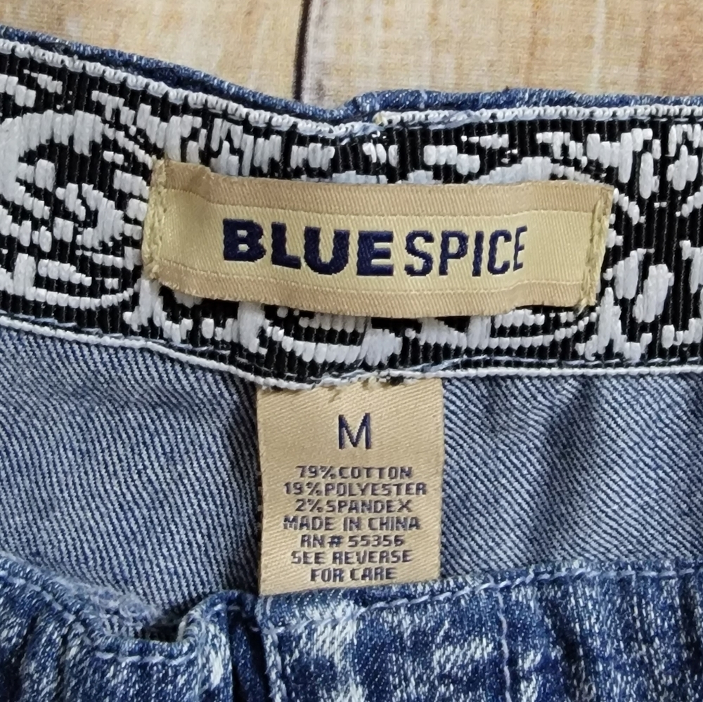 Blue Spice Elastic Jean Shorts size M - Picture 2 of 5